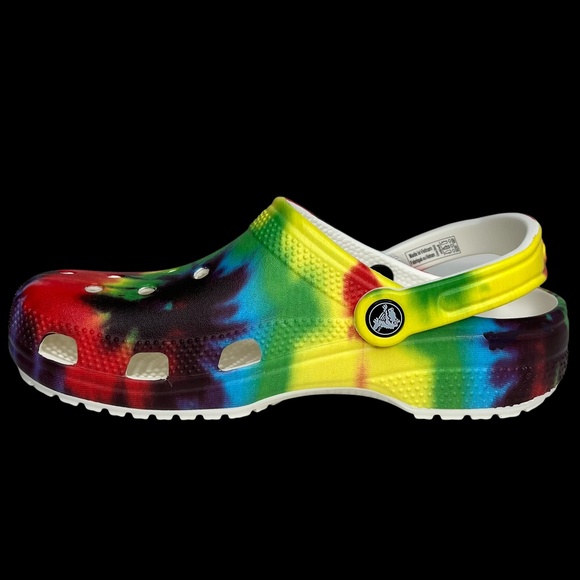 Crocs Classic Women’s Tie Dye Clogs Size 6/Mens 4 Multicolor Water Friendly - Picture 8 of 13